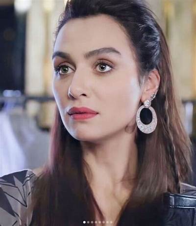 Birce Akalay Height, Weight, Net Worth, Age, Birthday, Wikipedia, Who, Instagram, Biography