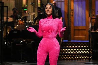 Bitchy | Kim Kardashian Looks Pretty in Pink Outside the Snl Afterparty in Nyc!