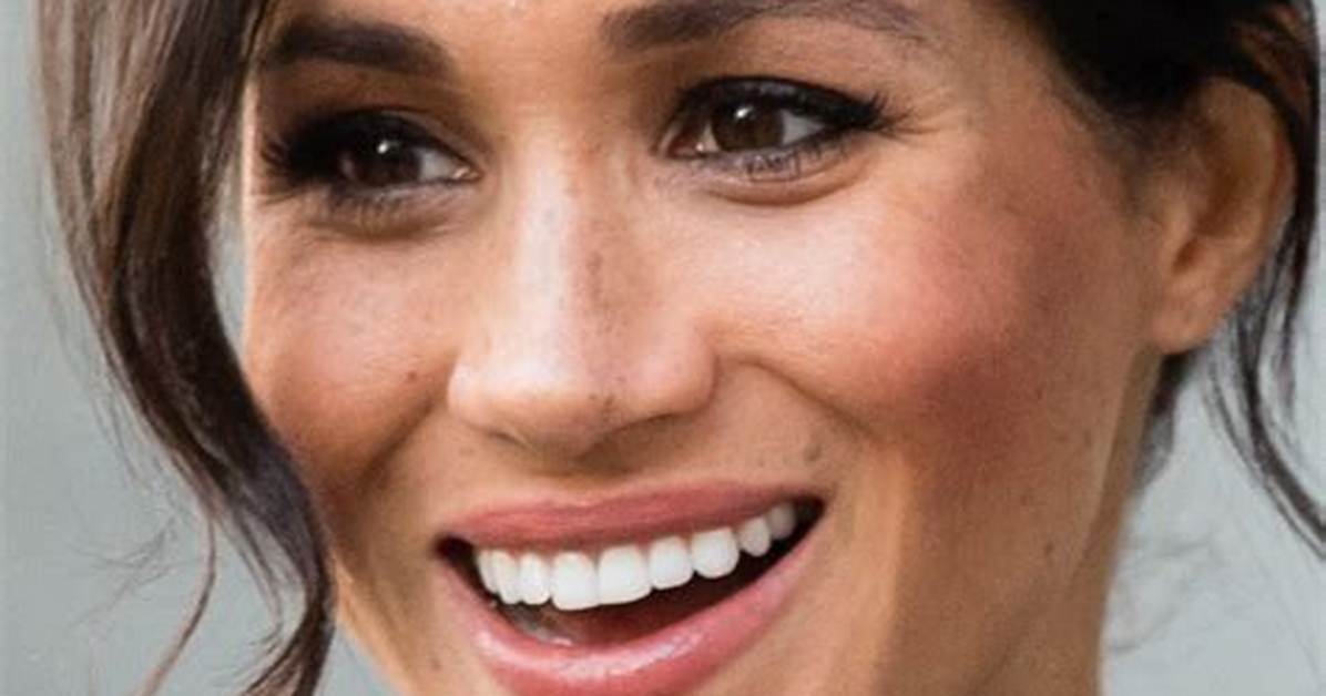 Bitchy | Meghan Markle Shares a Smile as She Returns to Her Hotel with Prince Harry After Duties in Nyc