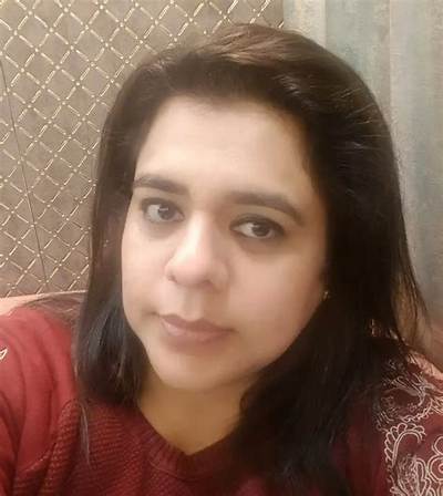 Bonnie Rosa - Age, Family, Bio