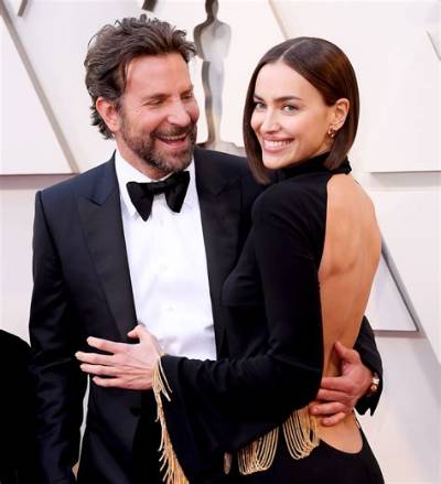 Bradley Cooper & Irina Shayk Are on a Very Friendly Beach Vacation Together