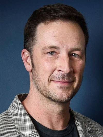 Brady Smith (Movie Actor) - Age, Family, Bio