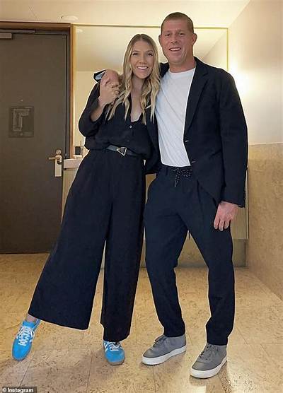 Breeana Randall, Fiancee of Mick Fanning Announces Pregnancy and Shows off Her Baby Bump!