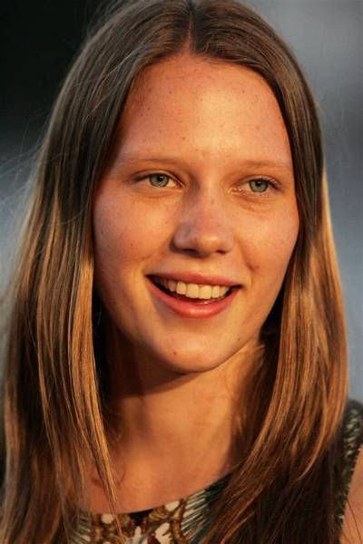 Brenna Harding - Age, Family, Bio