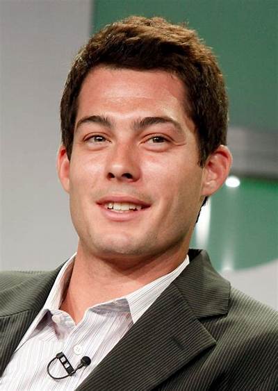 Brian Hallisay Height, Weight, Net Worth, Age, Birthday, Wikipedia, Who, Nationality, Biography