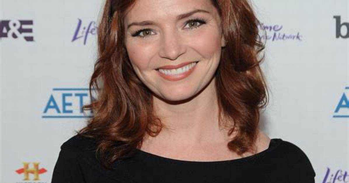 Brigid Brannagh - Age, Family, Bio