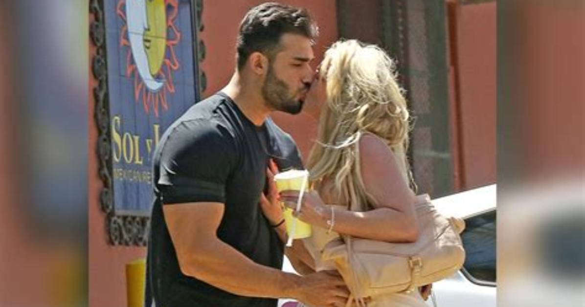 Britney Spears Shared 'Steamy Kiss' with Ben Affleck Before Quickly Deleting Confession