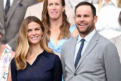 Brooklyn Decker - Age, Family, Bio