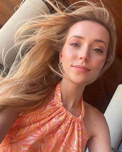 Camelia Somers Bio (Wiki)