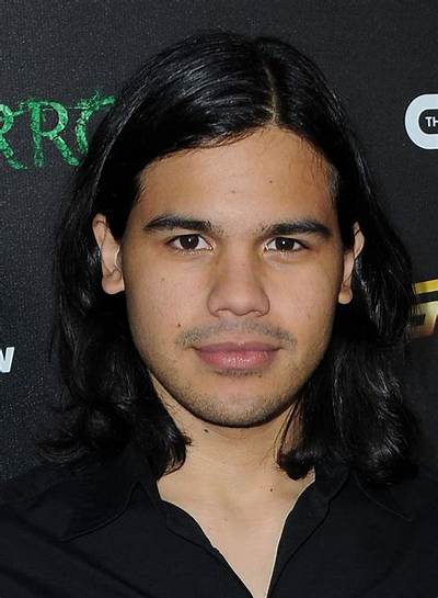 Carlos Valdes (Tv Actor) - Age, Family, Bio