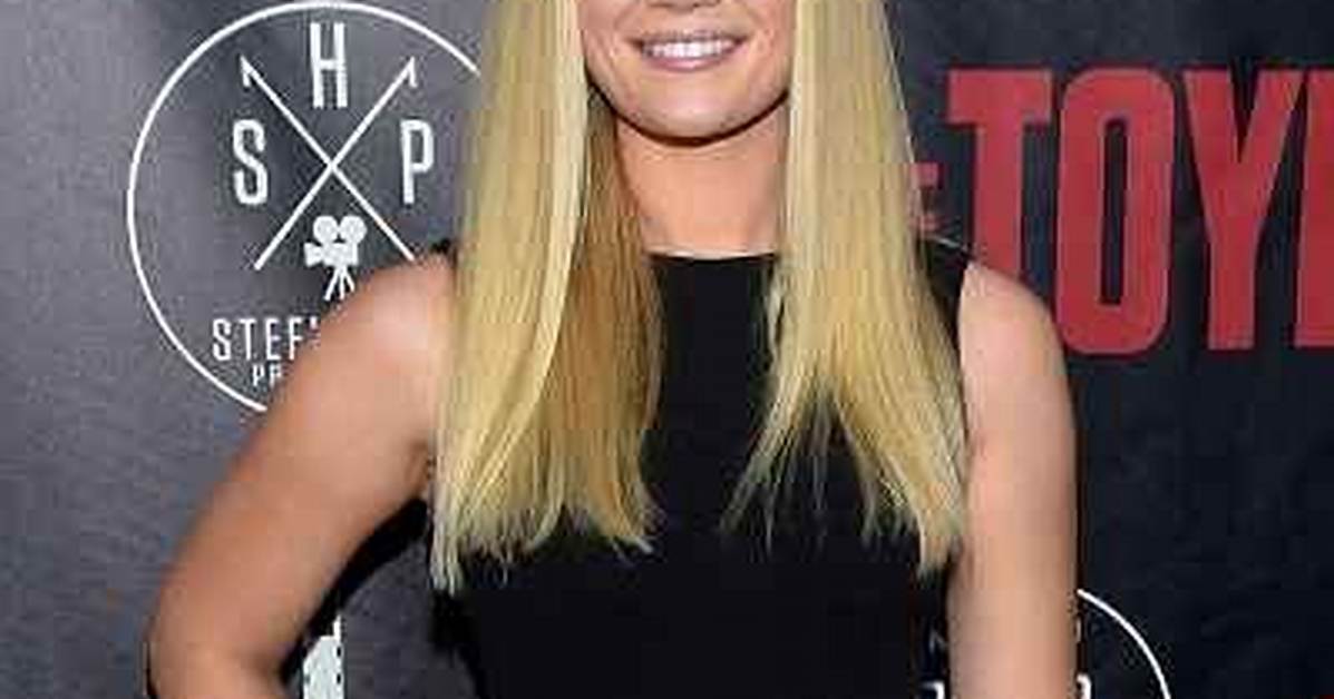 Carly Schroeder Bio (Wiki)