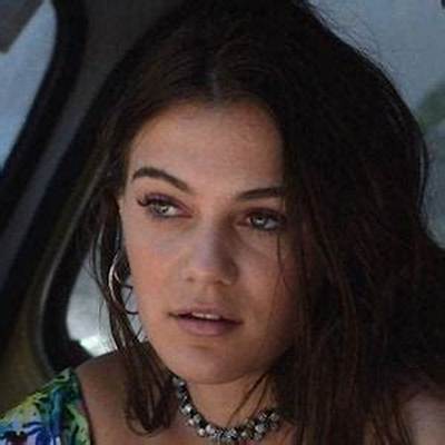 Carolina Domenech - Age, Family, Bio
