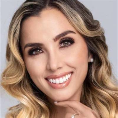 Carolina Novoa Arias Height, Weight, Net Worth, Age, Birthday, Wikipedia, Who, Instagram, Biography