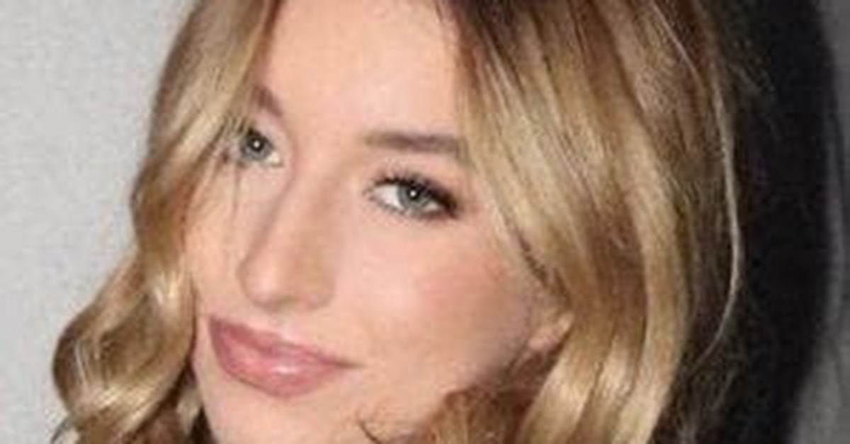 Caroline Byron (Tiktok Star) - Age, Family, Bio