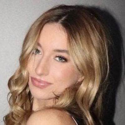 Caroline Byron (Tiktok Star) - Age, Family, Bio