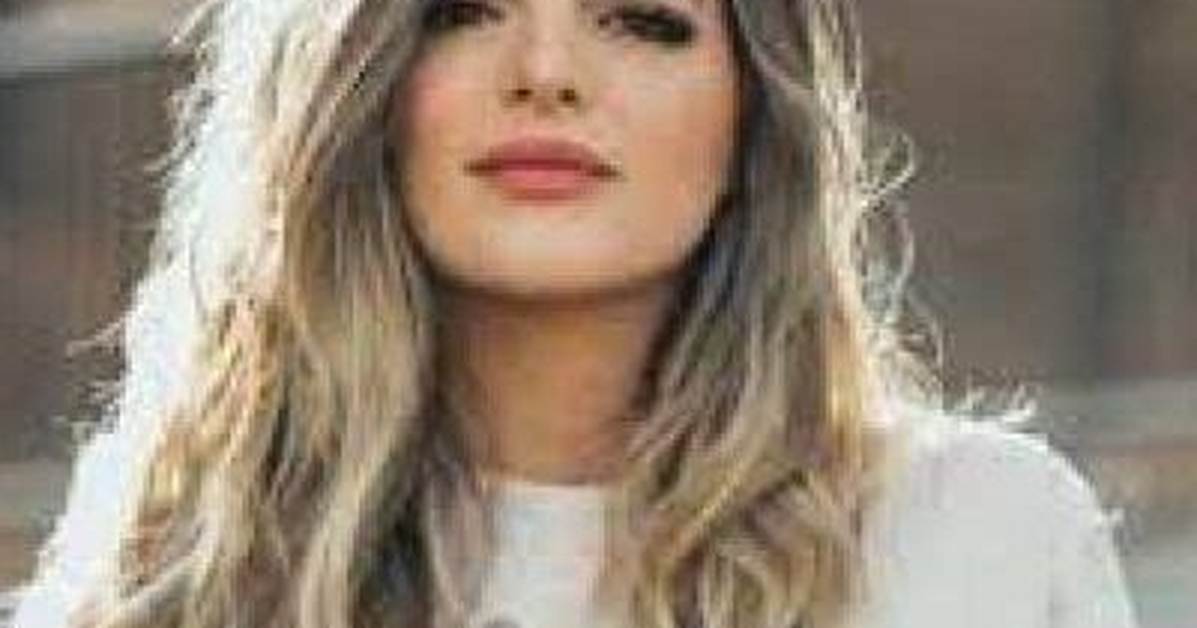 Casey Holmes Bio (Wiki)