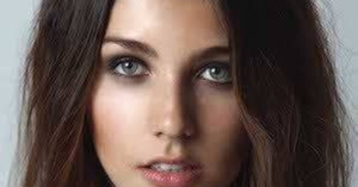 Cata Freer - Age, Family, Bio
