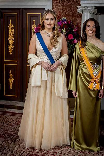 Catharina-Amalia Princess of Orange - Age, Family, Bio