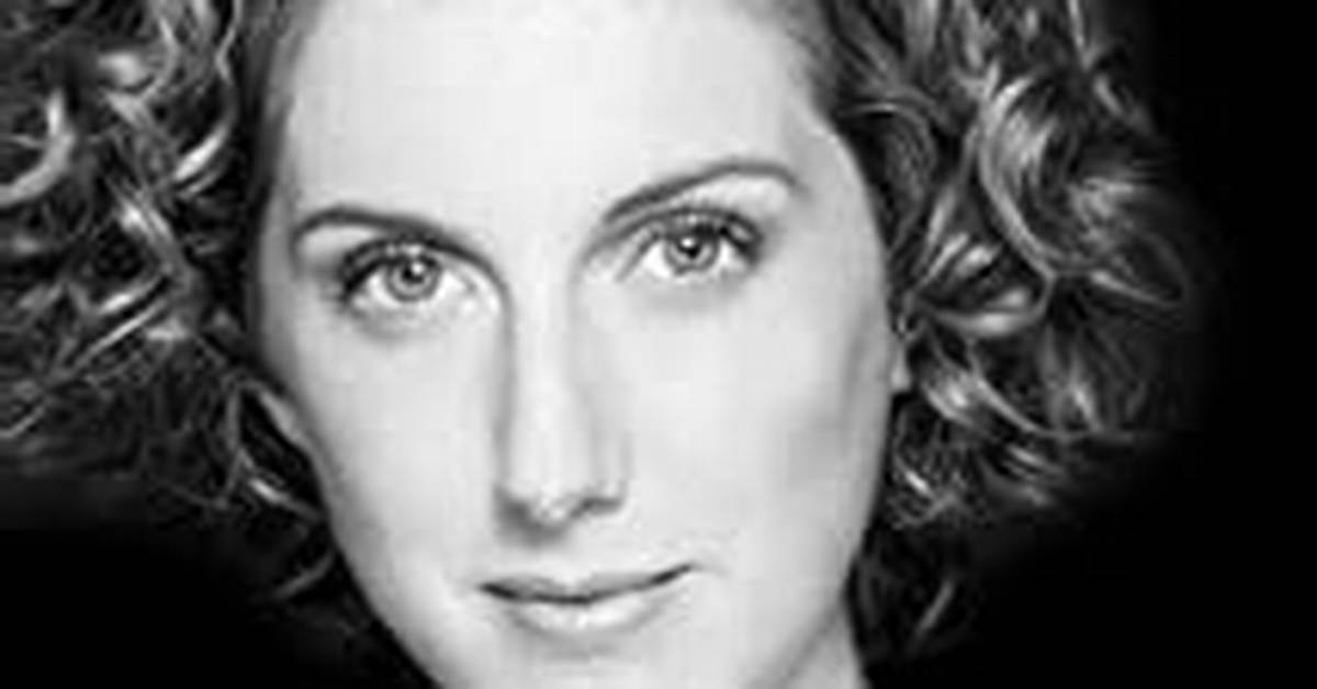 Cecilia Freire - Age, Family, Bio