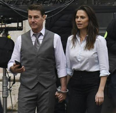 Cele|Bitchy | Hayley Atwell
