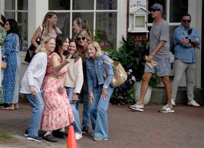 Celebrities Born in Nantucket, Massachusetts