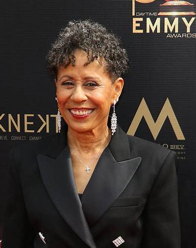 Celebrities Named Vernee