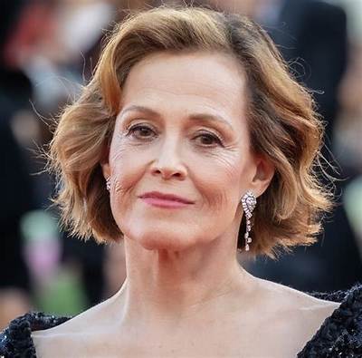 Celebrities Who Are 63 Year's Old