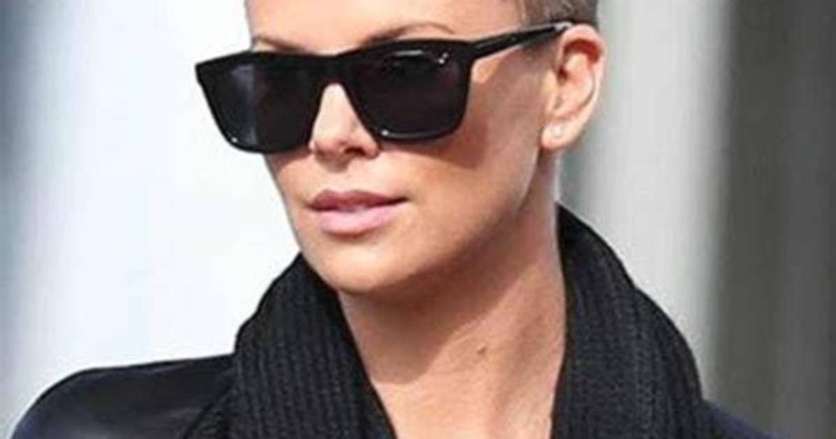 Charlize Theron’s Buzzed Hair & Skinny Jeans: Righteous or Unflattering?