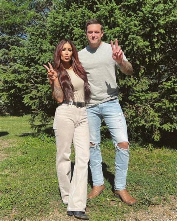 Chelsea Houska Shares Shocking Note from Husband