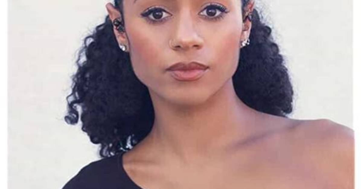 Chelsea Tavares - Age, Family, Bio