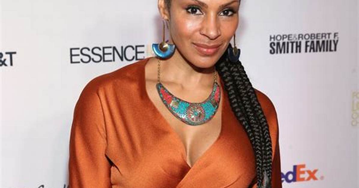 Chenoa Maxwell Net Worth - Wiki, Age, Weight and Height, Relationships, Family, and More