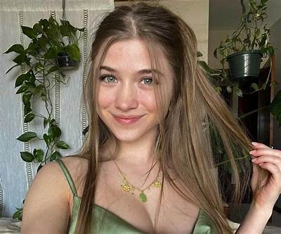 Cherie Lorraine - Age, Family, Bio