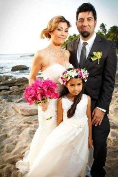 Chino Moreno Is Married to Wife: Risa Mora-Moreno. Kids: Jakobe, Lola, Kristian