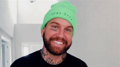 Chris Fronzak - Age, Family, Bio