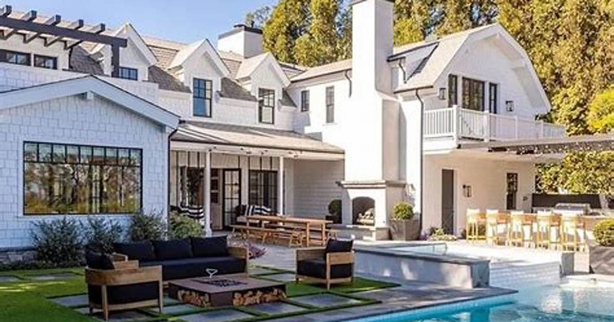“Chris Martin Sold His Malibu Home, but He Already Bought Another One” Links