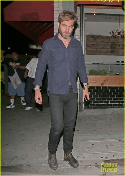 Chris Pine Has a Greying Beard & No Girlfriend: Would You Hit It?