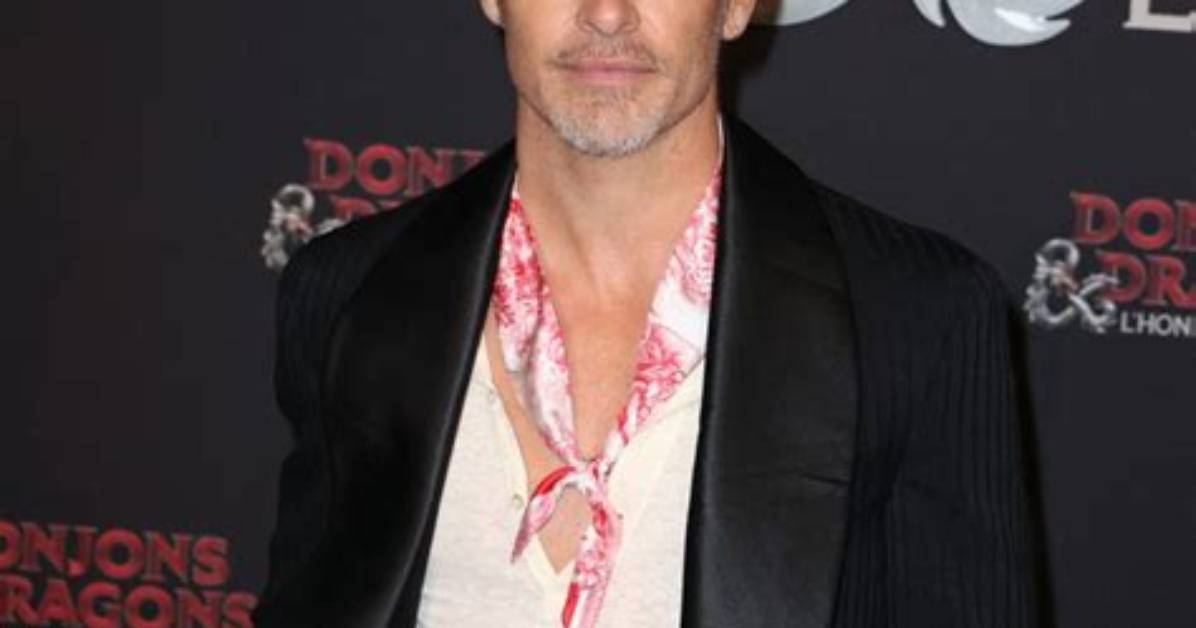 Chris Pine Wore a Jaunty Neckerchief to the Paris ‘Dungeons & Dragons’ Premiere