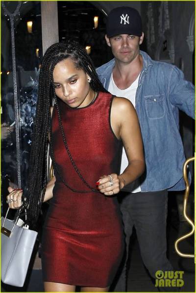 Chris Pine & Zoe Kravitz Went out to Dinner Without Their Respective Partners