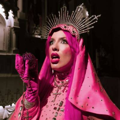 Chrissy Chlapecka Bio (Wiki)