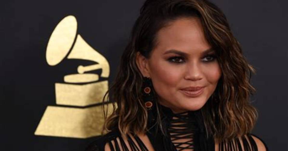 Chrissy Teigen Apologizes Again: ‘It Has Been a Very Humbling Few Weeks’