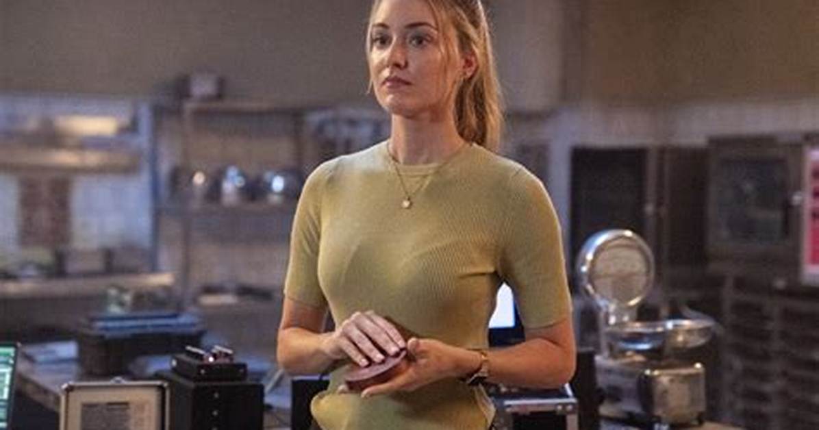 Christina Wolfe Is the Breakout Star of ‘The Weekend Away’ in Netflix, Here Is What We Know About Her