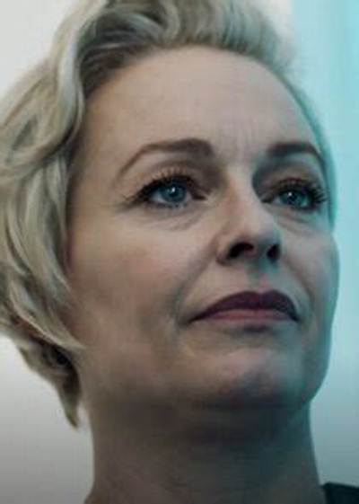 Christine Tremarco as Dr. Diane Gallagher in the Responder- What Is Her Husband Name?