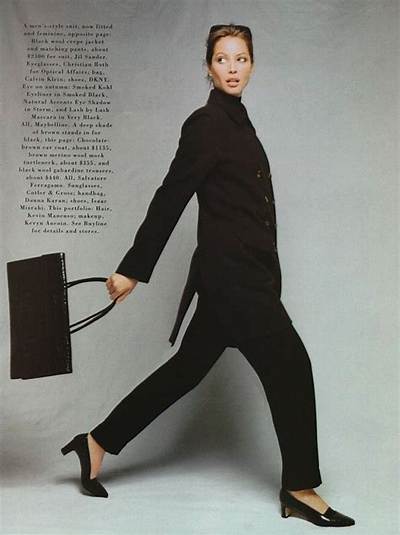 Christy Turlington on Women Who Haven’t Had Plastic Surgery ‘I Love Seeing a Real Face’