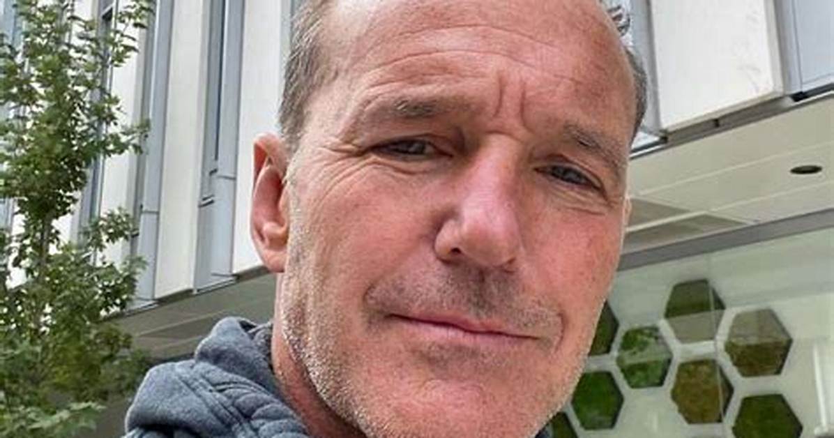 Clark Gregg Height, Weight, Net Worth, Age, Birthday, Wikipedia, Who, Nationality, Biography