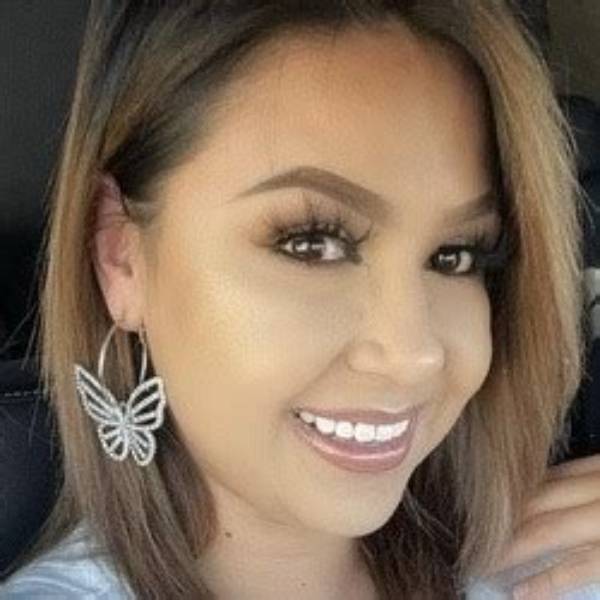 Claudia Regalado - Age, Family, Bio