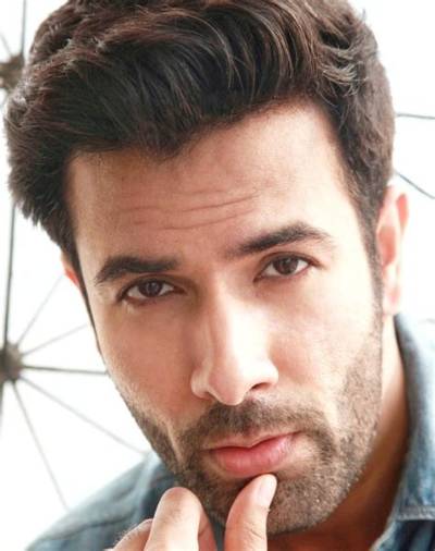 Clinton Larrabee Height, Age, Girlfriend, Biography, Wiki, Net Worth