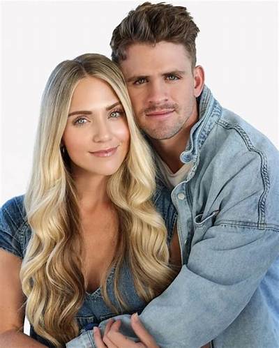 Cole Labrant Bio (Wiki)