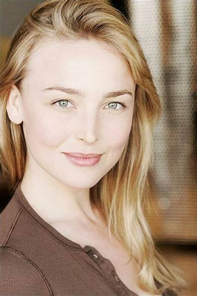 Colombe Jacobsen-Derstine - Age, Family, Bio