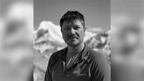 Commander Gordon Henderson Obituary and Cause of Death: What Happened to the Royal Air Force Wing Commander in Pakistan?