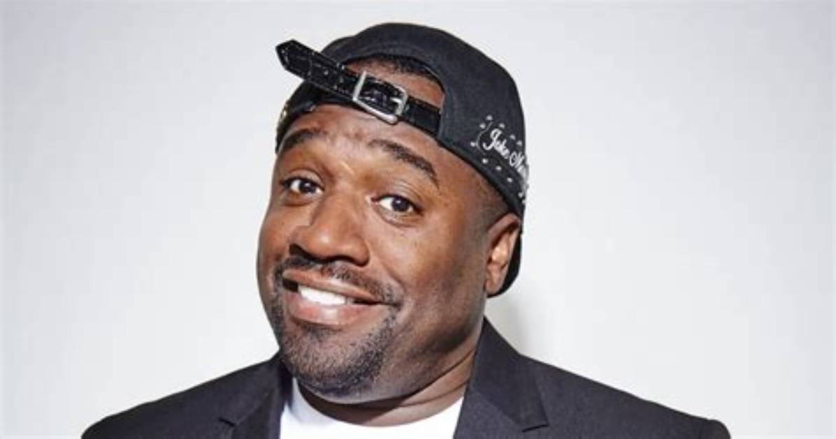 Corey Holcomb Bio (Wiki)